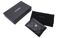 Load image into Gallery viewer, 極美品 CHANEL シャネル カードケース ココマーク キャビアスキン 29番台 ブラック ゴールド金具 中古 4c067176