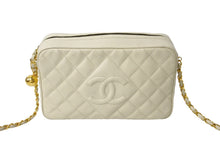 画像をギャラリービューアに読み込む, CHANEL シャネル ショルダーバッグ 2番台 ココマーク ココボール ホワイト キャビアスキン ゴールド金具 美品 中古 4c067493cc