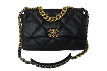 画像をギャラリービューアに読み込む, CHANEL シャネル19 マトラッセ ショルダーバッグ AS1161 30番台 ラムスキン ブラック ゴールド金具 美品 中古 4c067498