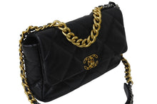 画像をギャラリービューアに読み込む, CHANEL シャネル19 マトラッセ ショルダーバッグ AS1161 30番台 ラムスキン ブラック ゴールド金具 美品 中古 4c067498