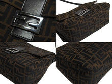 画像をギャラリービューアに読み込む, FENDI フェンディ マンマバケット ハンドバッグ ズッカ柄 ズッカ ブラウン シルバー金具 美品 中古 4c067595