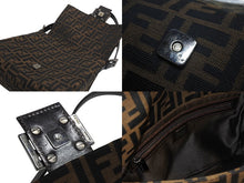 画像をギャラリービューアに読み込む, FENDI フェンディ マンマバケット ハンドバッグ ズッカ柄 ズッカ ブラウン シルバー金具 美品 中古 4c067595