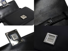 Load image into Gallery viewer, Givenchy ジバンシー ショルダーバッグ 4G キルティング レザー スモール シルバー金具 ブラック 美品 中古 4c067614