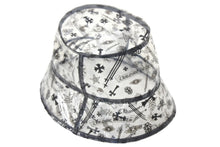 画像をギャラリービューアに読み込む, 極美品 CHROME HEARTS クロムハーツ バケットハット サイズM/L ブラック クリア ビニール 総柄 ロゴ プリント 中古 4c067618
