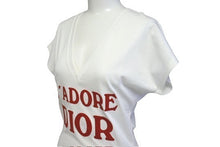 Load image into Gallery viewer, 新品未使用 Christian Dior クリスチャンディオール J&#39;ADORE VネックTシャツ 3H16155400 サイズ36 コットン ホワイト レッド 中古 4c067623