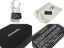 Load image into Gallery viewer, 極美品 CHANEL シャネル Wフラップ マトラッセ25 チェーンショルダーバッグ ラムスキン 1番台 ブラック ゴールド金具 中古 4c067646