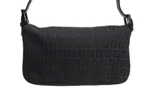 画像をギャラリービューアに読み込む, FENDI フェンディ ズッキーノ柄 ワンショルダーバッグ ハンドバッグ キャンバス ブラック シルバー金具 美品 中古 4c067655