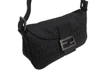 画像をギャラリービューアに読み込む, FENDI フェンディ ズッキーノ柄 ワンショルダーバッグ ハンドバッグ キャンバス ブラック シルバー金具 美品 中古 4c067655