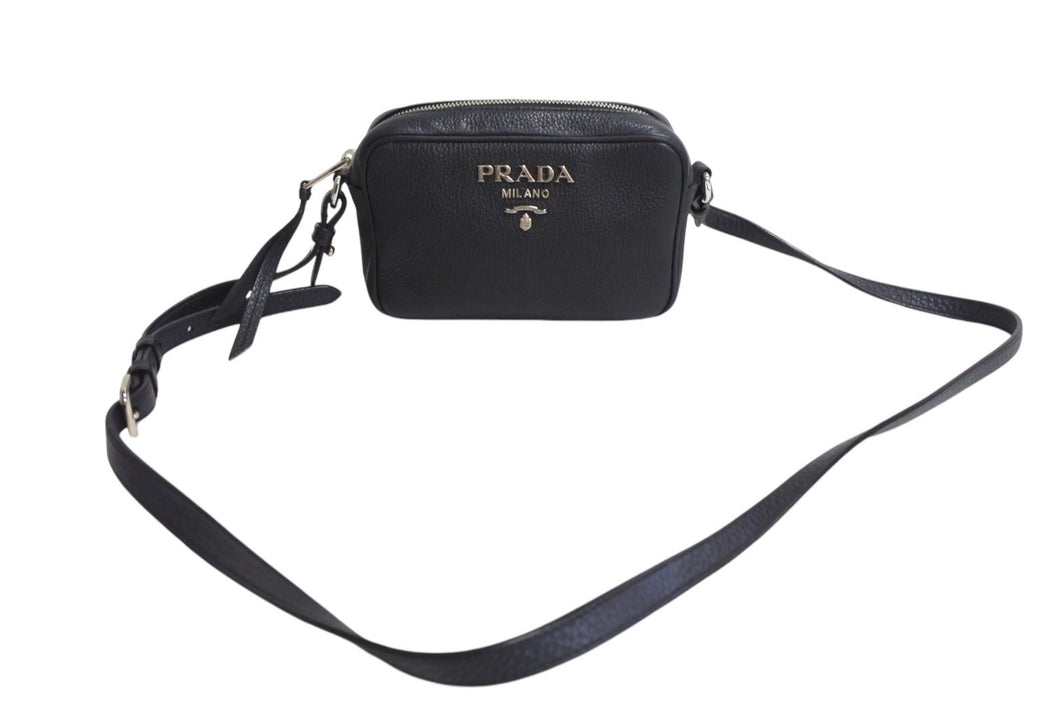 極美品 PRADA プラダ ショルダーバッグ 1BH096 斜め掛けバッグ ブラック レザー シルバー金具 中古 4c067687