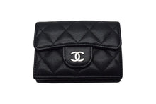 画像をギャラリービューアに読み込む, CHANEL シャネル クラシック スモール フラップ ウォレット 三つ折り財布 31番台 キャビアスキン ブラック 美品 中古 4c067745