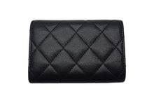 画像をギャラリービューアに読み込む, CHANEL シャネル クラシック スモール フラップ ウォレット 三つ折り財布 31番台 キャビアスキン ブラック 美品 中古 4c067745