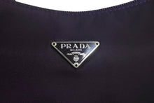 Load image into Gallery viewer, 新品同様 PRADA プラダ ハンドバッグ ホーボー MV519 トライアングルロゴ パープル ナイロン シルバー金具 中古 4c067782