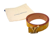 Load image into Gallery viewer, 新品未使用 LouisVuitton ルイヴィトン ベルト LV イニシャル 40MM リバーシブル M8458V イエロー ホワイト 中古 4c067857