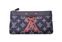 画像をギャラリービューアに読み込む, LOUIS VUITTON ルイヴィトン ポシェット アポロPM モノグラムネオン ポーチ アップサイドダウン M62898 ネイビー 美品 中古 4c067897