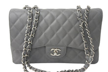 Load image into Gallery viewer, 新品同様 CHANEL シャネル デカマトラッセ シングルフラップ ショルダーバッグ 13番台 キャビアスキン グレー シルバー金具 中古 4c067910