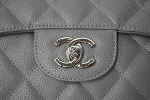 新品同様 CHANEL シャネル デカマトラッセ シングルフラップ ショルダーバッグ 13番台 キャビアスキン グレー シルバー金具 中古 4c067910