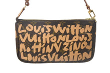 画像をギャラリービューアに読み込む, 極美品 LOUIS VUITTON ルイヴィトン ポシェットアクセソワ―ル アクセサリーポーチ M92193 モノグラム グラフィティ PVC レザー 中古 4c067952