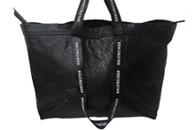 Load image into Gallery viewer, 極美品 BALENCIAGA バレンシアガ キャリー ショッパー 2WAYトートバッグ 457627 型押しレザー ブラック 中古 4c068003