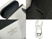Load image into Gallery viewer, LOUIS VUITTON ルイヴィトン フォンボックス ショルダーバッグ M68791 エピ カーフ ホワイト ブラック 美品 中古 4b007376