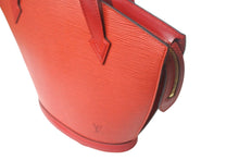 Load image into Gallery viewer, LOUIS VUITTON ルイヴィトン サンジャック ショッピング トートバッグ M52267 エピレザー レッド ゴールド金具 良品 中古 4c068151