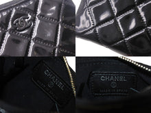 画像をギャラリービューアに読み込む, CHANEL シャネル コインケース ココマーク ロゴ 16番台 スペイン製 エナメル ブラック シルバー金具 美品 中古 4c068182