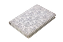 Load image into Gallery viewer, GOYARD ゴヤール マルゼルブ カードケース パスケース MALESHPMLTY50CL50X ホワイト イエロー ヘリンボーン 美品 中古 4c068210