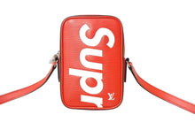 Load image into Gallery viewer, LOUIS VUITTON ルイヴィトン SUPREME シュプリーム ダヌーブPPM ショルダーバッグ M53434 レッド ホワイト 美品 中古 4c068246