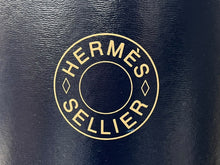 Load image into Gallery viewer, 極美品 HERMES エルメス サドルボックス セリエライン ラージサイズ ネイビー シルバー インテリア 収納 置物 中古 4c068267