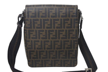 画像をギャラリービューアに読み込む, FENDI フェンディ ズッカ柄 ショルダーバッグ 7VA215/B0W イタリア製 PVC ブラウン ブラック シルバー金具 美品 中古 4c068324