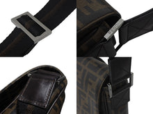 画像をギャラリービューアに読み込む, FENDI フェンディ ズッカ柄 ショルダーバッグ 7VA215/B0W イタリア製 PVC ブラウン ブラック シルバー金具 美品 中古 4c068324