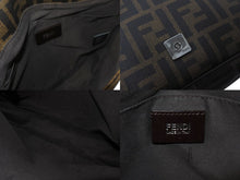画像をギャラリービューアに読み込む, FENDI フェンディ ズッカ柄 ショルダーバッグ 7VA215/B0W イタリア製 PVC ブラウン ブラック シルバー金具 美品 中古 4c068324