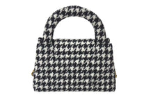 画像をギャラリービューアに読み込む, 極美品 CHANEL シャネル ミニハンドバッグ ショルダーバッグ 千鳥 ブラック/ホワイト ランダムシリアル AS4416 中古 4c068345