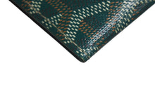 Load image into Gallery viewer, 極美品 GOYARD ゴヤール マリニー ウォレット コインケース 小銭入れ カードケース PVC レザー グリーン MARIGNPMLTY09CL09P 中古 4c068389