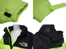 Load image into Gallery viewer, 極美品 THE NORTH FACE ザノースフェイス ヌプシ ダウンジャケット イエローグリーン 海外限定 721221 中古 4c068391