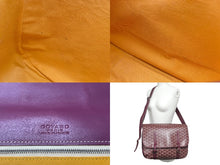 Load image into Gallery viewer, GOYARD ゴヤール ベルヴェデーレGM ショルダーバッグ ボルドー PVC レザー シルバー金具 ヘリンボーン柄 美品 中古 4c068400