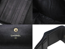 画像をギャラリービューアに読み込む, CHANEL シャネル ココマーク 二つ折り財布 コンパクトウォレット キャビアスキン ブラック ゴールド金具 美品 中古 4c068461