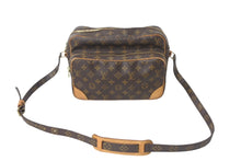 Load image into Gallery viewer, LouisVuitton ルイヴィトン モノグラム ナイル ショルダーバッグ M45244 ブラウン PVC ヌメ革 ゴールド金具 美品 中古 4c068468