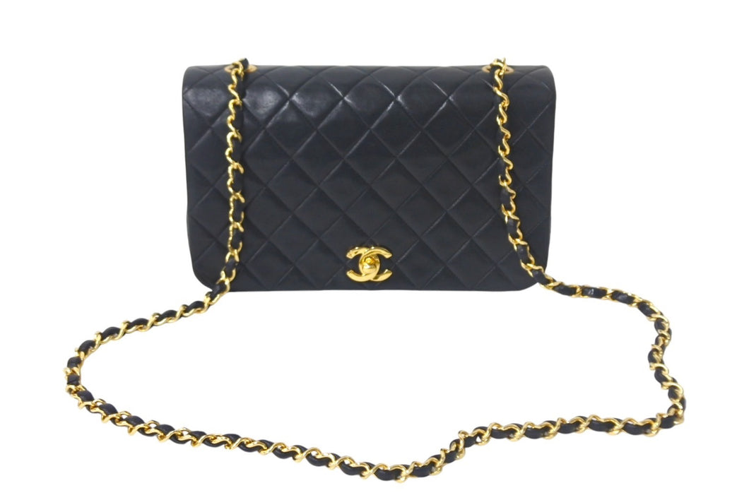 CHANEL シャネル フルフラップターンロック チェーンショルダーバッグ 1番台 ラムスキン ブラック ゴールド金具 美品 中古 4c068478