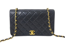 Load image into Gallery viewer, CHANEL シャネル フルフラップターンロック チェーンショルダーバッグ 1番台 ラムスキン ブラック ゴールド金具 美品 中古 4c068478