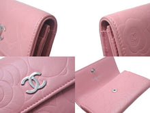 画像をギャラリービューアに読み込む, CHANEL シャネル カメリア カードケース 二つ折り財布 ラムスキン ピンク シルバー金具 A50088 14番台 美品 中古 4c068524