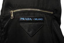 画像をギャラリービューアに読み込む, 極美品 PRADA プラダ SGN836 S182 I18 レザーパッチ ナイロン ジャケット 2018年 ブラック サイズ46 中古 4c068561