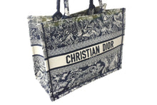 画像をギャラリービューアに読み込む, Christian Dior クリスチャンディオール ブックトートバッグ ミディアム M1296ZRGO_M35I リバース トワル ドゥ ジュイ エンブロイダリー 良品 中古 4c068599