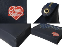 Load image into Gallery viewer, LOUIS VUITTON ルイヴィトン ポシェットヴォワヤージュ MM クラッチバッグ M45961 NIGO モノグラム ドリップデニム 美品 中古 4c068613