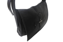 画像をギャラリービューアに読み込む, 極美品 CHROME HEARTS クロムハーツ ショルダーバッグ セメタリークロスパッチ メールバック レザー 中古 4c068743