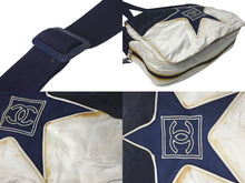 Load image into Gallery viewer, CHANEL シャネル ショルダーバッグ スポーツライン 11番台 ココマーク スターモチーフ ネイビー アイボリー ナイロン シルバー金具 良品 中古 4c068744
