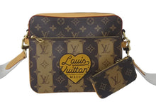 画像をギャラリービューアに読み込む, 新品同様 LOUIS VUITTON ルイヴィトン × NIGO モノグラムストライプ トリオメッセンジャー ショルダーバッグ M45965 中古 4c068822