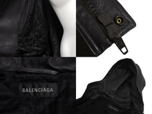 Load image into Gallery viewer, BALENCIAGA バレンシアガ 22AW スポーティ B タクシー レザー ブルゾン ジャケット フーディ― 719225 ブラウン ラムスキン ロゴ サイズ44 美品 中古 4c068936