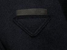 Load image into Gallery viewer, 極美品 PRADA プラダ パーカー カシミヤ混 現行 2021年製 NFCタグ 三角ロゴ ブラック 39533 S212 1ZCF 中古 4c068939