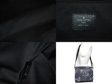 Load image into Gallery viewer, LOUIS VUITTON ルイヴィトン ディストリクトPM ショルダーバッグ N40072 ダミエグラフィット ピクセル PVC レザー シルバー金具 美品 中古 4c068953