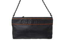 画像をギャラリービューアに読み込む, 極美品 CHANEL シャネル ワイルドステッチ アクセサリーポーチ ミニチェーンショルダーバッグ 9番台 ブラック オレンジ 中古 4c069029